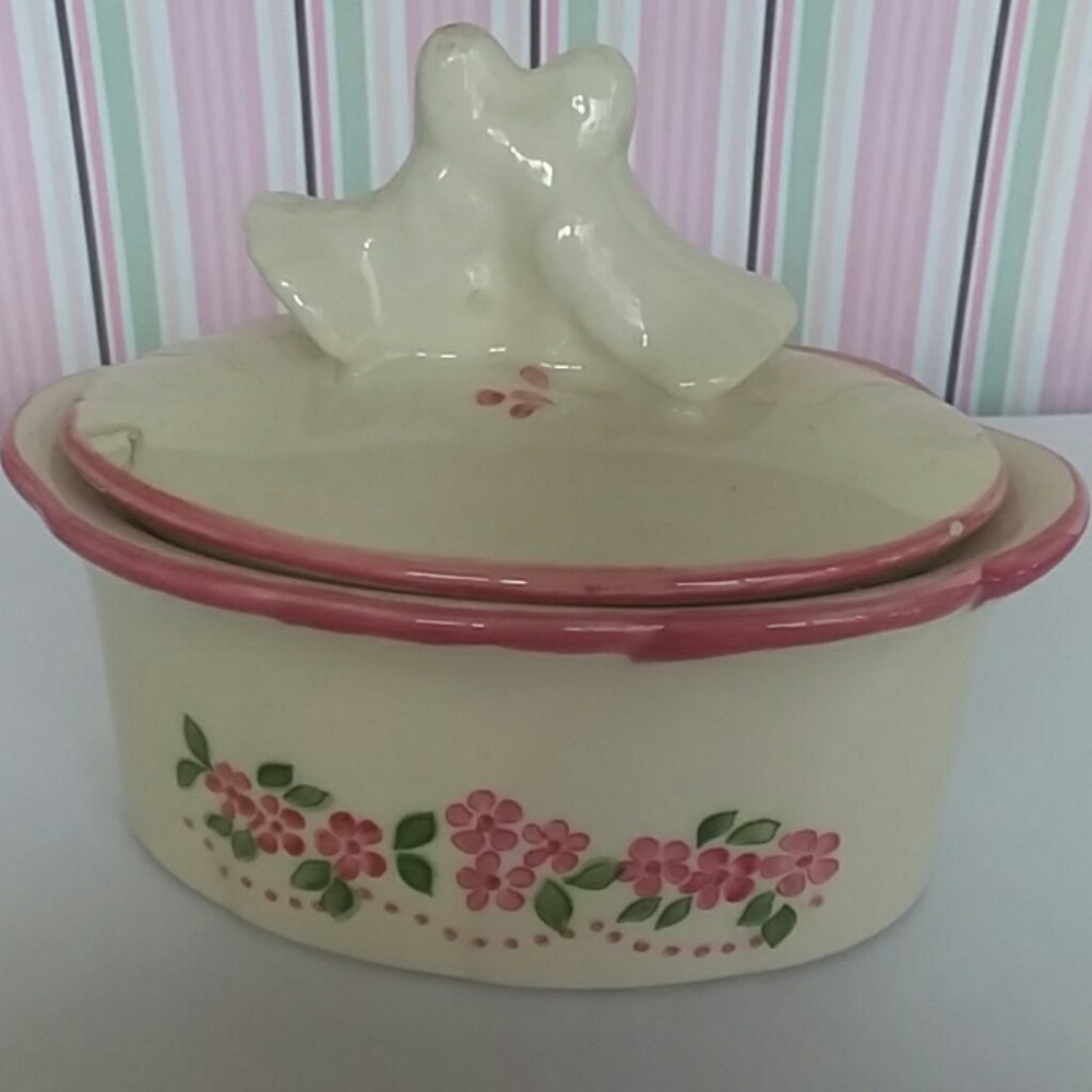 Vintage Dove Keepsake Box.